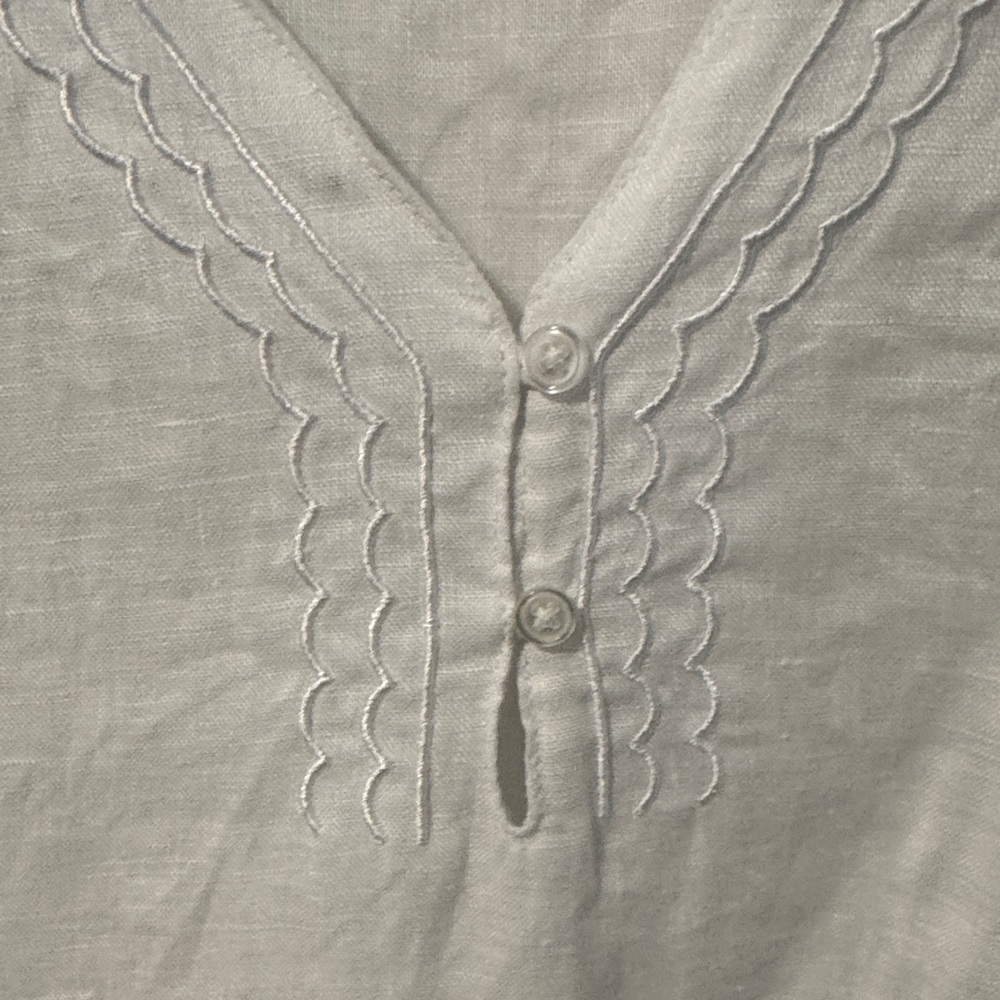 HIHO Women's White Sleeveless Tank Top - Picture 5 of 6
